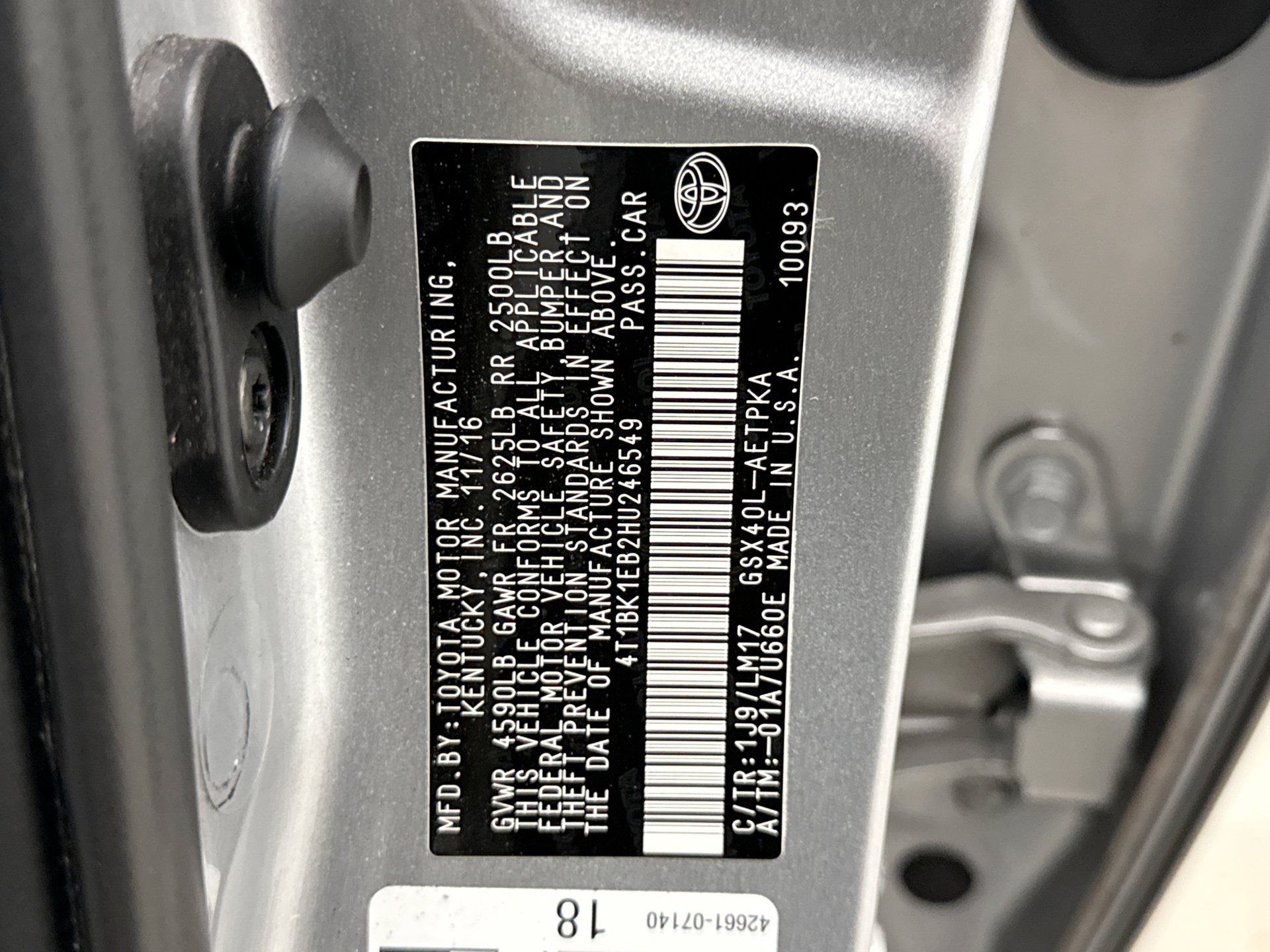 Used 2017 Toyota Avalon Limited FWD image 12