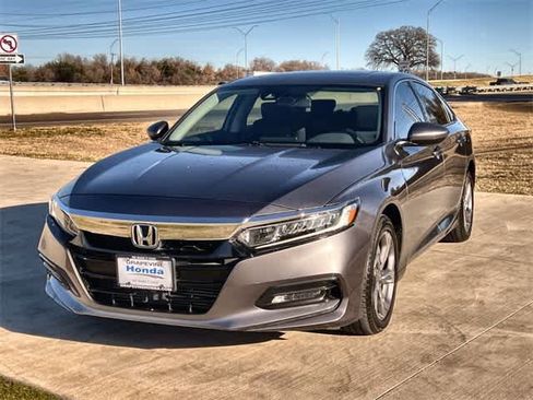 Used 2018 Honda Accord EX image 2