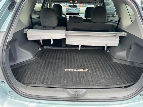 Used 2013 Toyota Prius V image 8