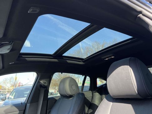 Used 2022 BMW X6 xDrive40i w/ Executive Package image 20