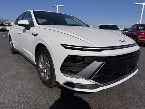 Used 2025 Hyundai Sonata SE image 7