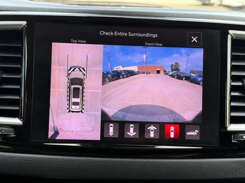 Used 2022 Chrysler Pacifica Touring-L w/ Uconnect Theater Family Group FWD image 45