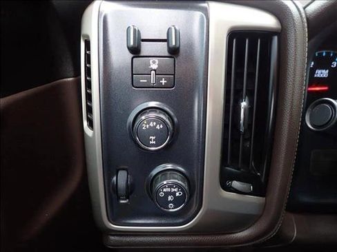 Used 2018 GMC Sierra 2500 Denali w/ Duramax Plus Package AWD/4WD image 23