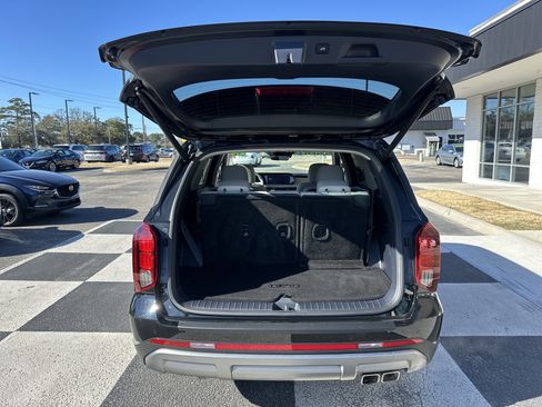 Used 2024 Hyundai Palisade Limited image 5