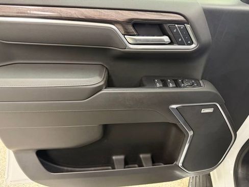 Used 2024 Chevrolet Silverado 1500 LTZ w/ LTZ Premium Package image 15