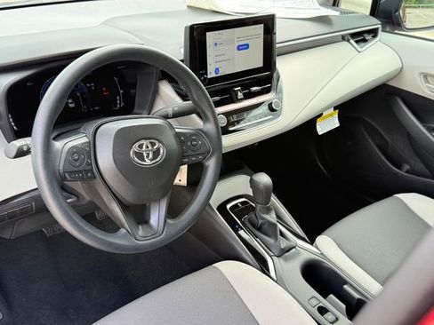 Used 2026 Toyota Corolla LE FWD image 9