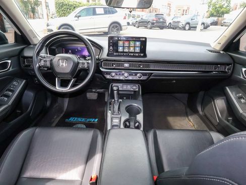 Used 2022 Honda Civic Touring image 16