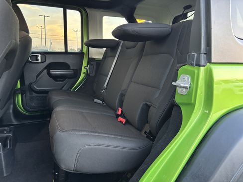 Used 2019 Jeep Wrangler Unlimited Sport S AWD/4WD image 24