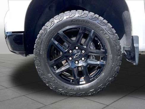Used 2022 Chevrolet Silverado 1500 LT Trail Boss w/ LT Trail Boss Premium Package AWD/4WD image 10