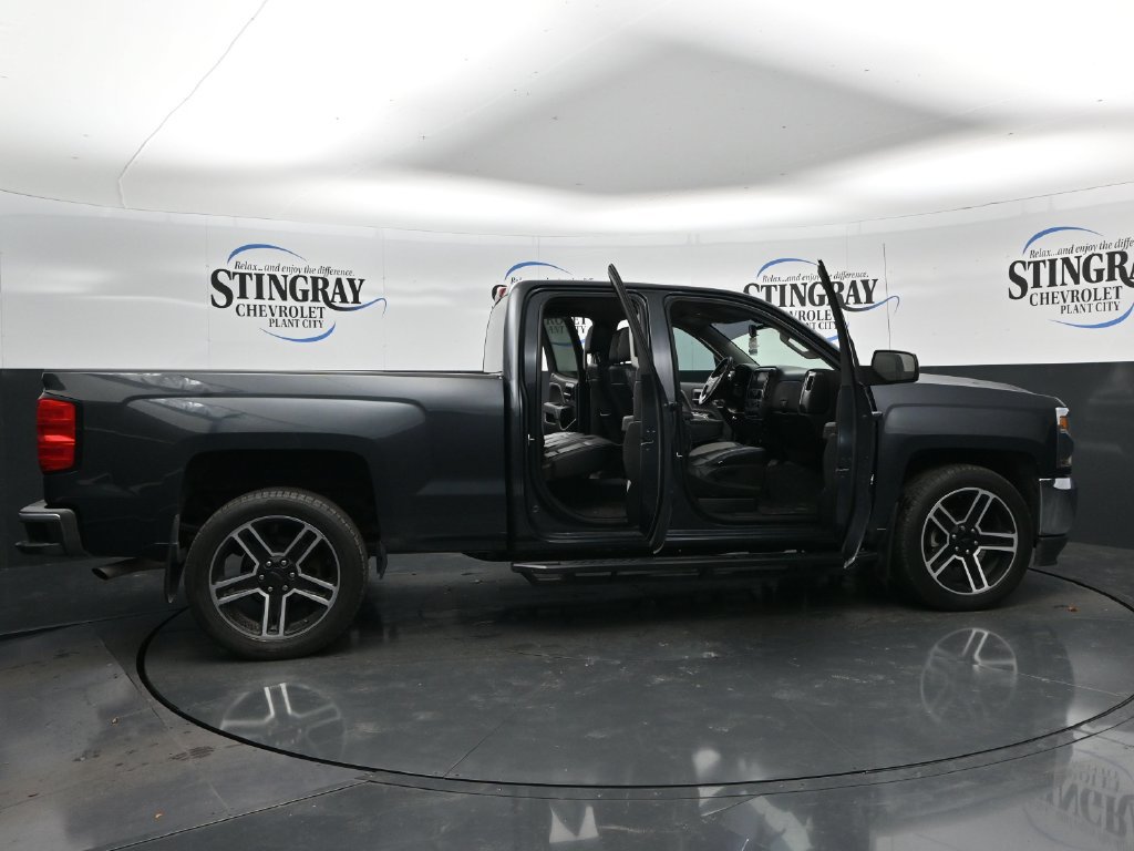 Used 2018 Chevrolet Silverado 1500 LT w/ All Star Edition RWD image 36