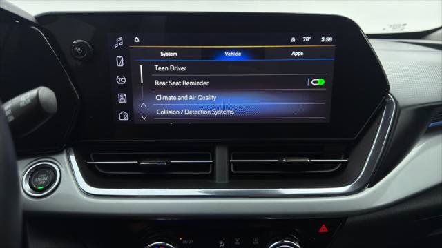 Used 2025 Chevrolet Trax LT w/ LT Convenience Package FWD image 37