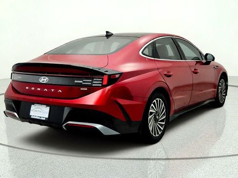 Used 2025 Hyundai Sonata Limited FWD image 5