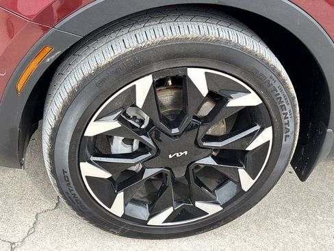 Used 2025 Kia Sorento SX image 12