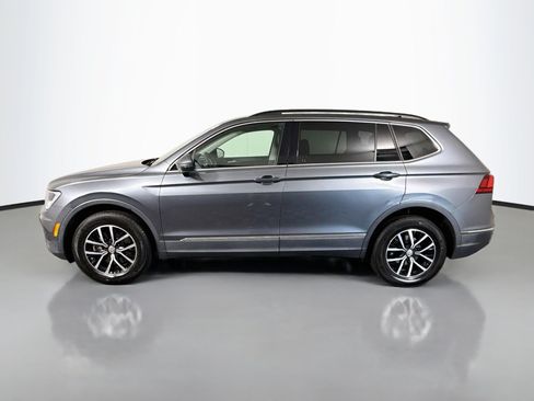 Used 2021 Volkswagen Tiguan SE w/ Panoramic Sunroof Package AWD/4WD image 6