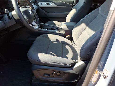 Used 2026 Ford Explorer Active image 13