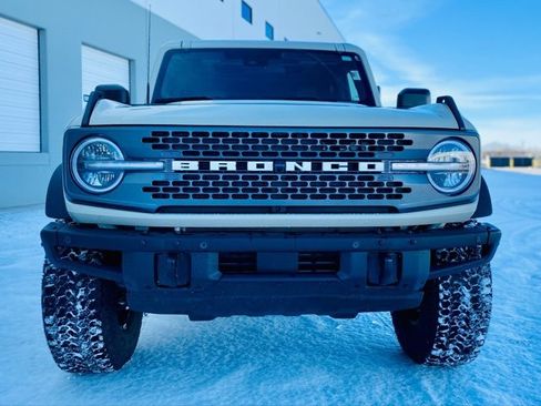 New 2026 Ford Bronco Badlands image 3