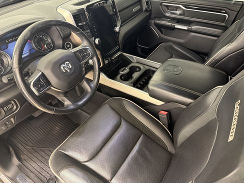 Used 2019 RAM 1500 Laramie w/ Sport Appearance Package AWD/4WD image 4