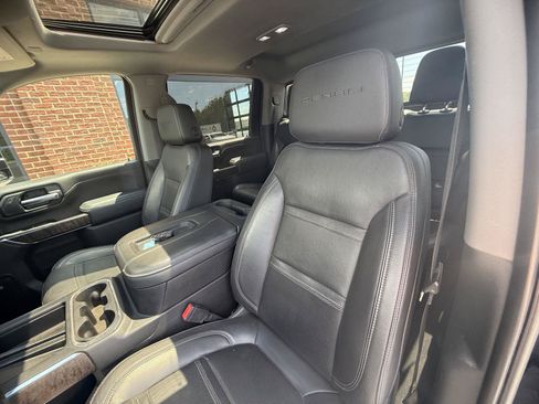 Used 2022 GMC Sierra 2500 Denali w/ Denali Ultimate Package AWD/4WD image 20