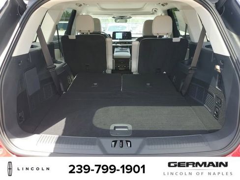 New 2025 Lincoln Aviator AWD w/ Equipment Group 101A image 21