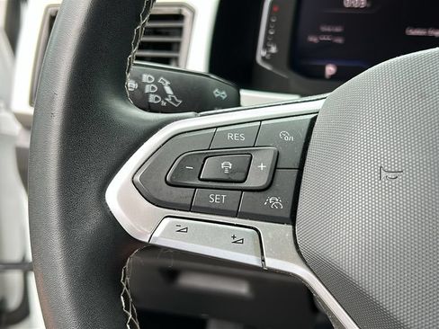 Used 2023 Volkswagen Atlas SEL AWD/4WD image 12