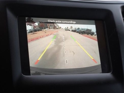 Used 2021 Jeep Cherokee Latitude Lux image 24