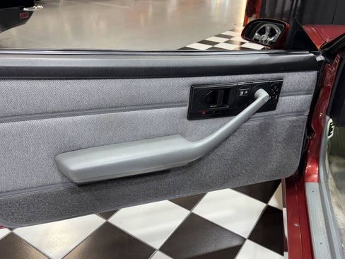 Used 1988 Chevrolet Camaro IROC-Z RWD image 33