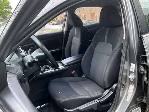 Used 2024 Nissan Sentra SV FWD image 8