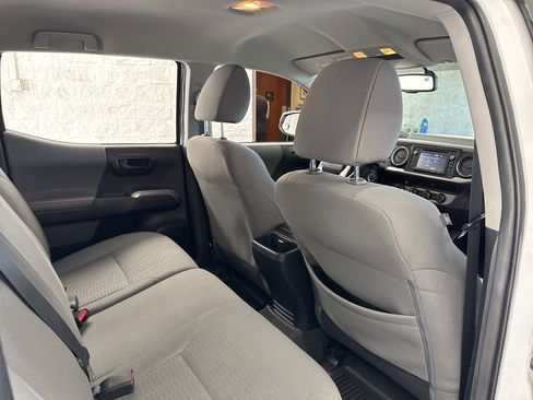 Certified 2017 Toyota Tacoma SR5 image 44