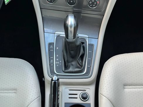 Used 2017 Volkswagen Golf Alltrack S AWD/4WD image 15