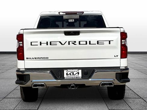 Used 2024 Chevrolet Silverado 1500 LT w/ Z71 Off-Road Package AWD/4WD image 4