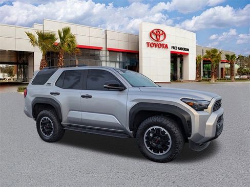 Certified 2025 Toyota 4Runner TRD Off-Road Premium image 2