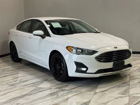 Used 2020 Ford Fusion SE w/ Equipment Group 151A image 4