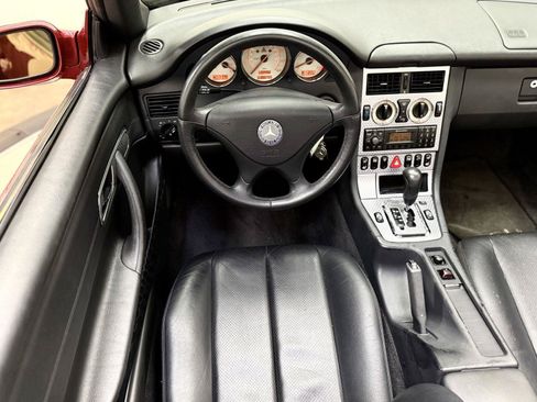 Used 2001 Mercedes-Benz SLK 230 image 2