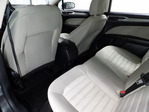 Used 2020 Ford Fusion S FWD image 10