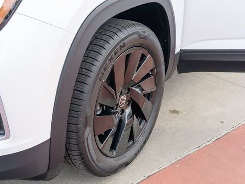 New 2026 Volkswagen Atlas SE FWD image 12