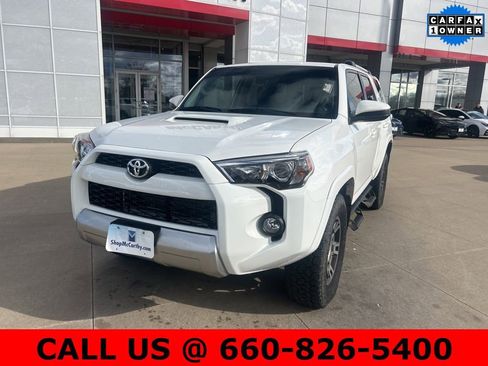 Used 2018 Toyota 4Runner TRD Off-Road image 3