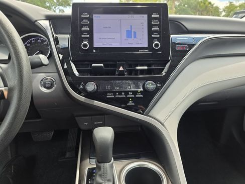Used 2022 Toyota Camry LE w/ Convenience Package FWD image 17