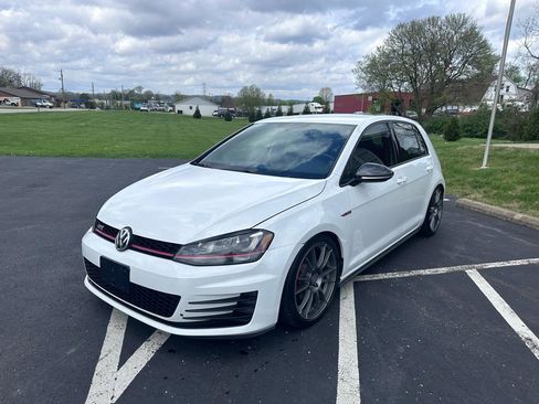 Used 2015 Volkswagen GTI S image 2