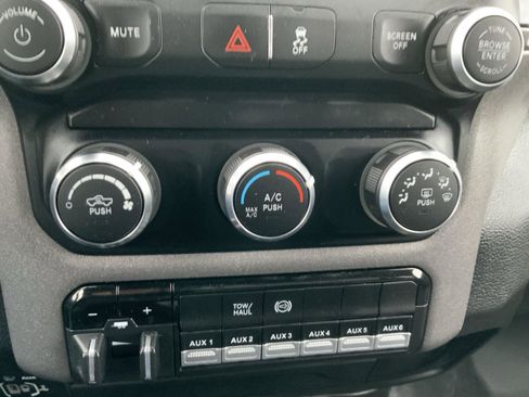 Used 2022 RAM 3500 Tradesman image 41