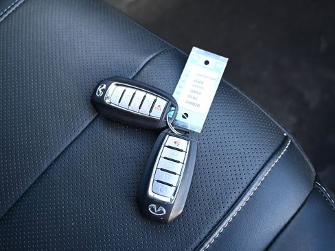 Used 2023 INFINITI QX60 Luxe image 47