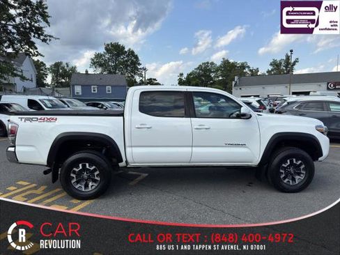 Used 2020 Toyota Tacoma TRD Off-Road image 9