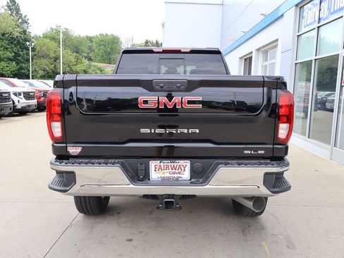 New 2026 GMC Sierra 3500 SLE w/ Preferred Package AWD/4WD image 9