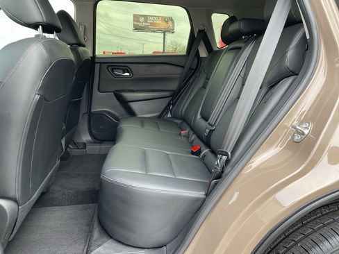 Certified 2024 Nissan Rogue SL image 19