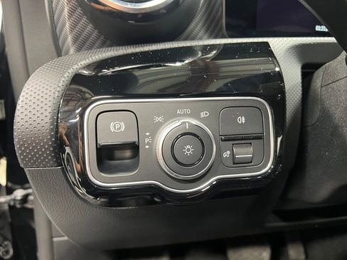 Used 2025 Mercedes-Benz CLA 250 4MATIC image 19