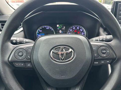 Certified 2020 Toyota RAV4 XLE image 26