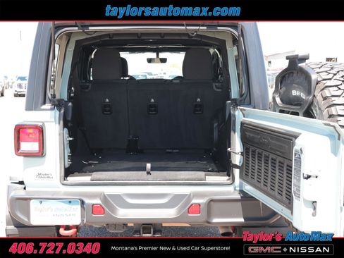Used 2023 Jeep Wrangler Unlimited Rubicon AWD/4WD image 37