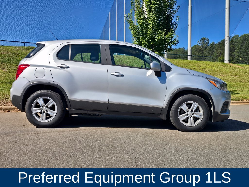 Used 2019 Chevrolet Trax LS FWD image 2