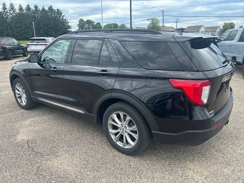 Used 2020 Ford Explorer XLT w/ Equipment Group 202A AWD/4WD image 5