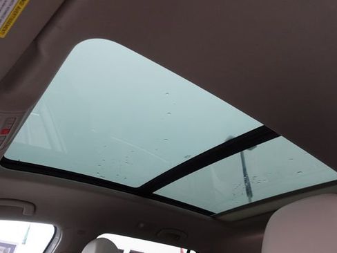 Used 2019 Volkswagen Atlas SEL Premium image 24