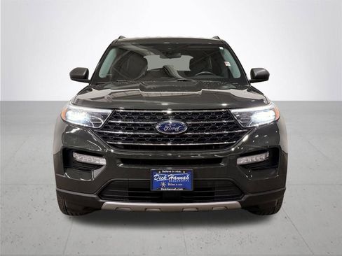 Certified 2022 Ford Explorer XLT w/ Equipment Group 202A image 4
